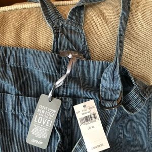 Denim pinstripe overalls, NWT, Size XL